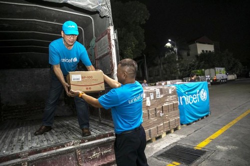 Unicef chuyển khẩn cấp 10 tấn sản phẩm dinh dưỡng điều trị cho trẻ em suy dinh dưỡng ở Việt Nam - ảnh 1