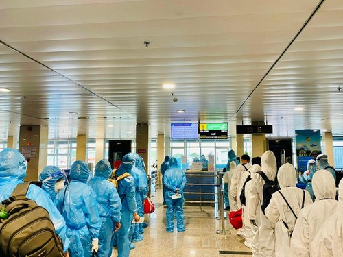 Bamboo Airways bay chuyên cơ khứ hồi đưa gần 200 y, bác sĩ vào Thành phố Hồ Chí Minh chống dịch - ảnh 1