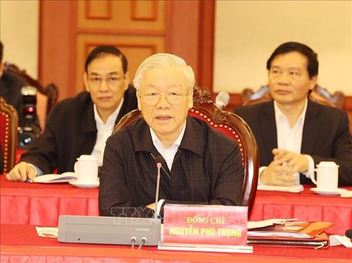 Tổng bí thư chủ trì họp Bộ Chính trị, ban hành Nghị quyết phát triển Thủ đô Hà Nội đến năm 2030, tầm nhìn đến 2045 - ảnh 1