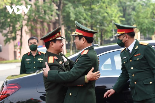 Tổng Tham mưu trưởng Quân đội nhân dân Lào thăm chính thức Việt Nam - ảnh 1