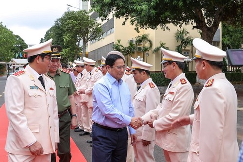 Thủ tướng Chính phủ Phạm Minh Chính thăm lực lượng vũ trang tỉnh Đắk Lắk - ảnh 2