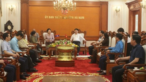 Đoàn đại biểu Trung ương Liên hiệp Công đoàn Lào thăm và làm việc tại tỉnh Hà Nam - ảnh 1