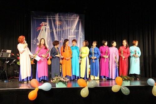 Hội Văn hóa Phụ nữ Việt Nam MiFaFa tại CHLB Đức: 10 năm hình thành và phát triển - ảnh 3
