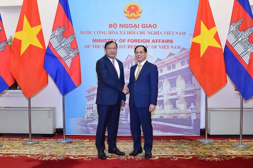 Việt Nam-Campuchia tăng cường hợp tác an ninh, quốc phòng, đẩy mạnh kết nối kinh tế - ảnh 1