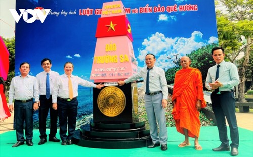 Tuần lễ trưng bày ảnh “Luật gia Việt Nam với biển đảo quê hương” - ảnh 1