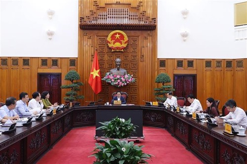 Thủ tướng Phạm Minh Chính làm việc với các bộ, ngành về tín dụng, ngân hàng - ảnh 1