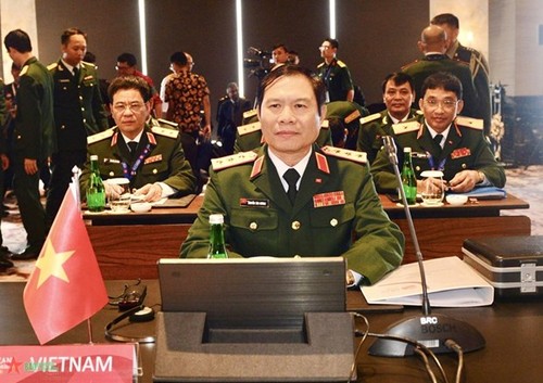 Việt Nam đóng góp tích cực vào hợp tác quốc phòng các nước ASEAN  - ảnh 1