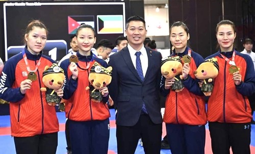 Karate Việt Nam giành Huy chương vàng đối kháng đồng đội nữ châu Á - ảnh 1