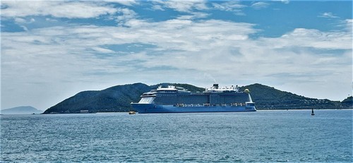 Lần thứ 2 trong tháng, du thuyền lớn nhất Châu Á ghé thành phố Nha Trang - ảnh 1
