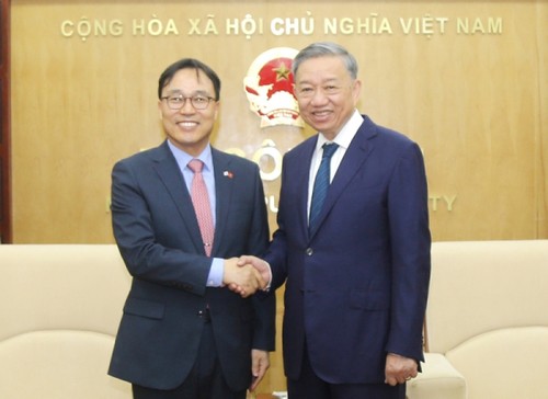 Tân Đại sứ Choi Yong Sam nỗ lực đóng góp cho sự phát triển quan hệ hợp tác Việt Nam - Hàn Quốc - ảnh 1