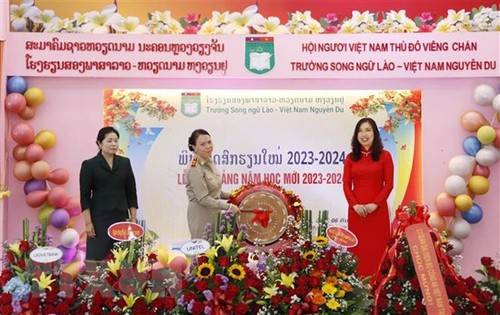 Trường Song ngữ Lào-Việt Nam Nguyễn Du khai giảng năm học mới  - ảnh 1