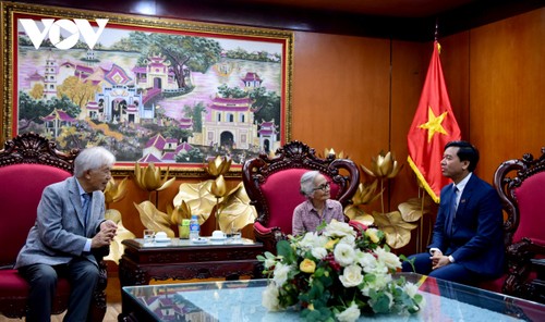 Giáo sư Trần Thanh Vân thăm Đài Tiếng nói Việt Nam - ảnh 1