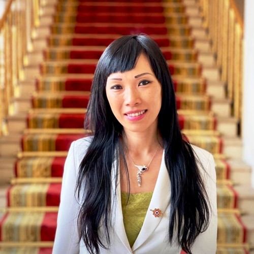 Ra mắt cuốn sách Đường tới quốc hội của nữ Nghị sĩ Pháp gốc Việt đầu tiên - ảnh 3
