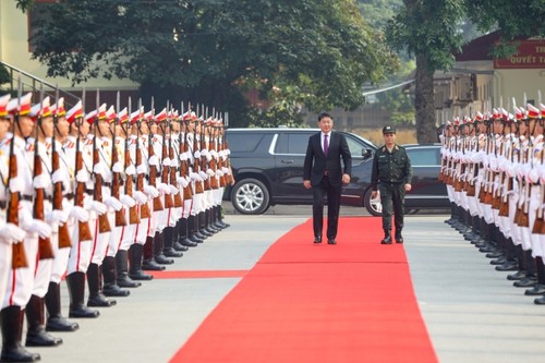 Tổng thống Mông Cổ thăm Bộ Tư lệnh Cảnh sát Cơ động - ảnh 1