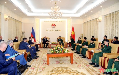 Bộ trưởng Bộ Quốc phòng Phan Văn Giang tiếp Bộ trưởng Bộ tình trạng khẩn cấp Liên bang Nga - ảnh 1