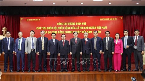 Chủ tịch Quốc hội Vương Đình Huệ: Việt Nam – Lào phải tạo được bước đột phá về kinh tế  - ảnh 2