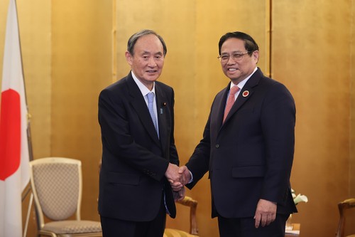 Thủ tướng Phạm Minh Chính tiếp cựu Thủ tướng Nhật Bản Suga Yoshihide và Thủ tướng Singapore Lý Hiển Long - ảnh 1