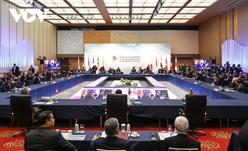 Thủ tướng Phạm Minh Chính kết thúc tốt đẹp chuyến công tác dự Hội nghị Cấp cao kỷ niệm 50 năm quan hệ ASEAN-Nhật Bản - ảnh 2