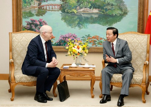 Phó Thủ tướng Trần Hồng Hà: Việt Nam khuyến khích, tạo thuận lợi cho các dự án chuyển đổi nhiệt điện than - ảnh 1