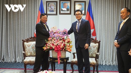 Đại sứ Việt Nam chúc mừng Bộ Ngoại giao Campuchia nhân kỉ niệm 57 năm quan hệ ngoại giao - ảnh 1
