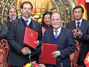 Ketua Senat Cile mengakhiri kunjungan di Vietnam - ảnh 2