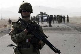 Lagi satu kasus serdadu Afghanistan yang menembak mati serdadu NATO - ảnh 1