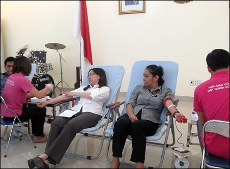 KBRI mengadakan acara donor darah kemanusiaan - ảnh 7