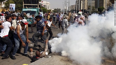 Bahaya meledaknya kembali bentrokan kekerasan di Mesir - ảnh 1