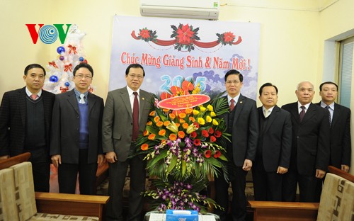 Pemimpin Front Tanah Air menyambut Hari Natal kepada Asosiasi Protestan Vietnam Utara - ảnh 1