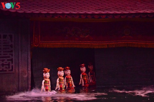 Seni  wayang golek air di Vietnam - ảnh 1