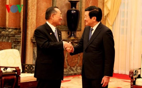 Presiden Truong Tan Sang menerika Ketua Majelis Tinggi Jepang - ảnh 1