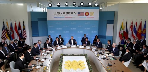 Presiden AS, Barack Obama mengumumkan paket langkah memperkuat ekonomi dengan Asia Tenggara - ảnh 1