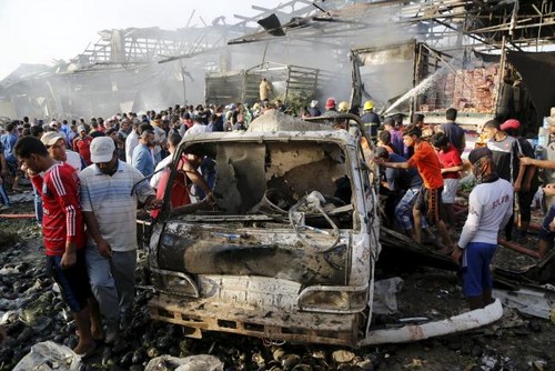 Serangan bom bunuh diri  di Irak menewaskan 30 orang - ảnh 1