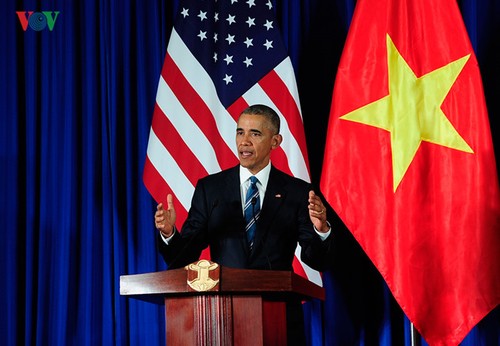 Panorama kunjungan Presiden Amerika Serikat, Barack Obama di Vietnam - ảnh 8