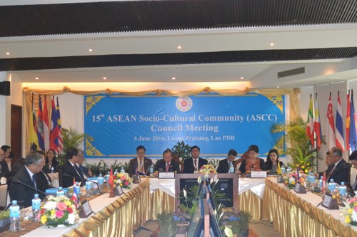 ASEAN menyusun rencana Komunitas Sosial Budaya - ảnh 1
