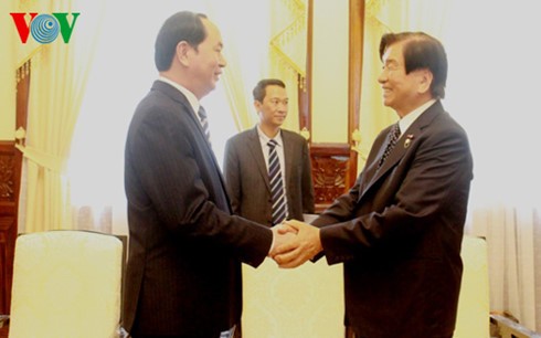 Presiden Tran Dai Quang menerima Ketua Asosiasi Persahabatan Jepang-Vietnam kota Kasai - ảnh 1