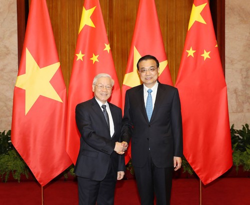 Sekjen KS PKV, Nguyen Phu Trong melakukan pertemuan dengan PM Dewan Nasional Tiongkok, Li Keqiang - ảnh 1