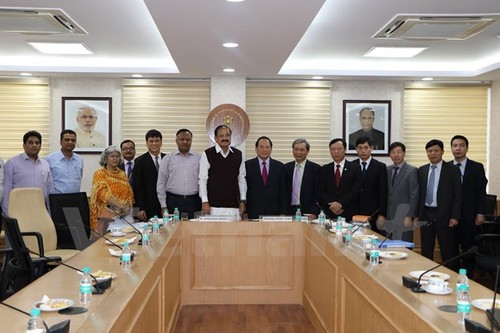 Vietnam dan India memperhebat kerjasama di bidang pers, penerbitan dan keradioan - ảnh 1