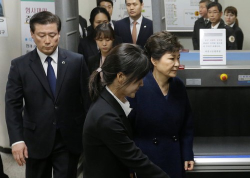  Mantan Presiden Park Geun-hye ditangkap - ảnh 1