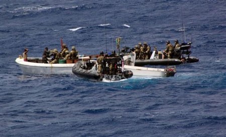 Somalia dan Uni Eropa berkomitmen mendorong kerjasama memberantas bajak laut - ảnh 1