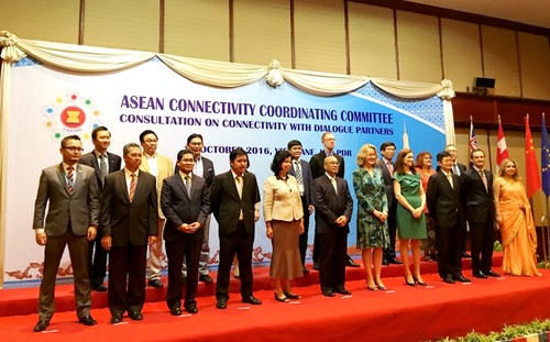 ASEAN mendorong penggelaran renacna konektivitas umum 2025 - ảnh 1