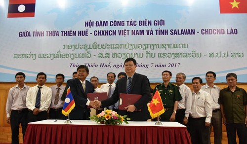  Bekerjasama membangun perbatasan Vietnam-Laos yang damai dan bersahabat - ảnh 1