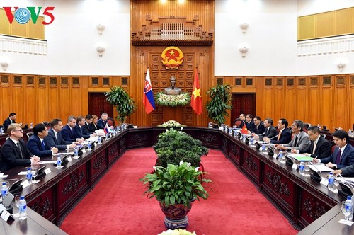  Vietnam dan Slovakia memperkuat kerjasama ekonomi ke ketinggian baru - ảnh 1