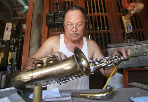 Desa penghasil trompet perunggu  di Kabupaten Hai Hau , Provinsi Nam Dinh - ảnh 2