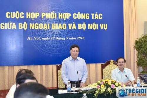 Koordinasi kerja antara Kementerian Luar Negeri dan Kementerian Dalam Negeri Vietnam - ảnh 1