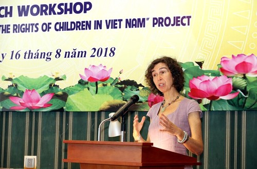 Mendorong dan membela hak anak-anak di Viet Nam - ảnh 1