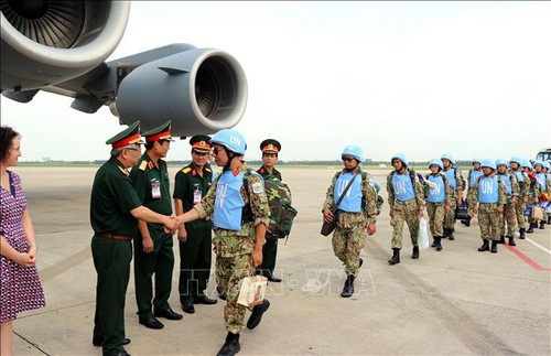 越南第二批赴南苏丹执行任务的维和力量出征仪式举行 - ảnh 1