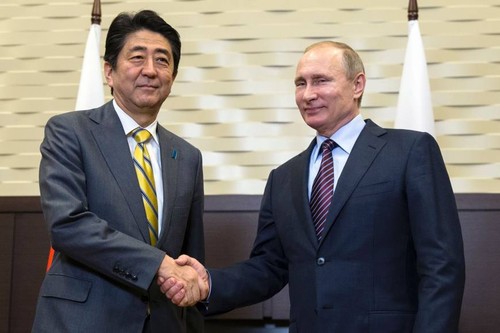 Rusia dan Jepang berupaya mengarah ke penandatanganan Perjanjian Perdamaian - ảnh 1