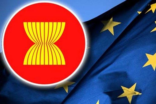  ASEAN dan Uni Eropa berkomitmen memperkuat kerjasama komprehensif - ảnh 1