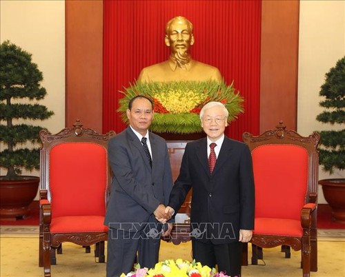 Sekjen, Presiden Nguyen Phu Trong menerima Delegasi tingkat tinggi Keamanan Publik Laos - ảnh 1